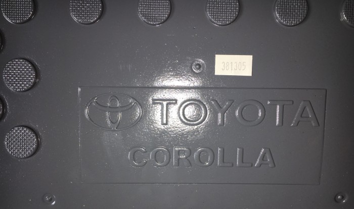 Коврик багажника TOYOTA COROLLA SD серый FORMIKA 381305C