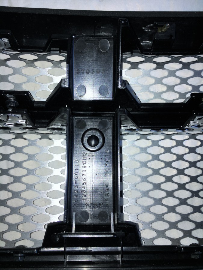 Решетка радиатора TOYOTA PRADO 120 Sport 0842360110