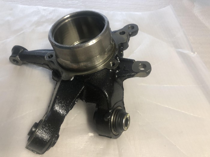 Кулак поворотный задний левый LEXUS GS 300/400/430 1998-2004 TOYOTA 4230530070