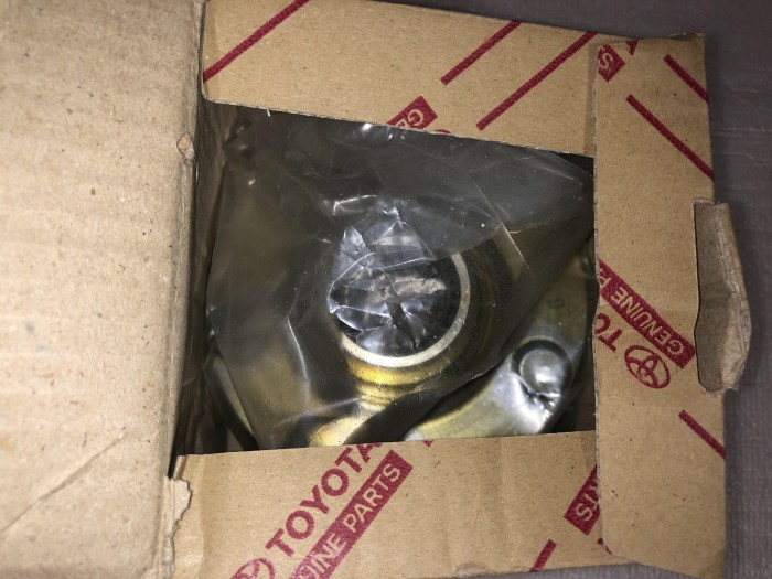 Ступица передняя TOYOTA CAMRY SV20 CARINA II CELICA T16 4350232050