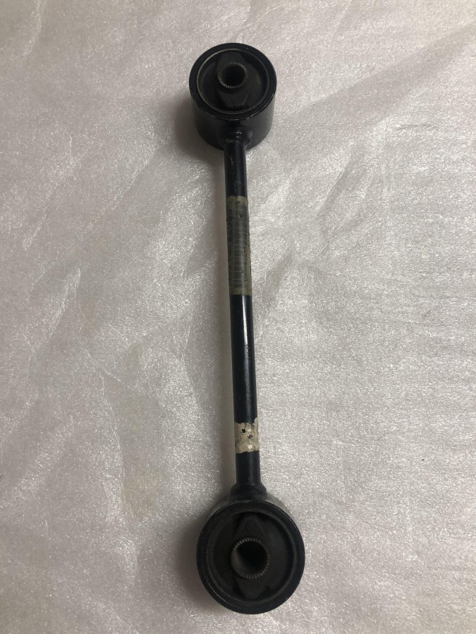 Тяга подвески продольная задняя TOYOTA CRESSIDA 4871022030