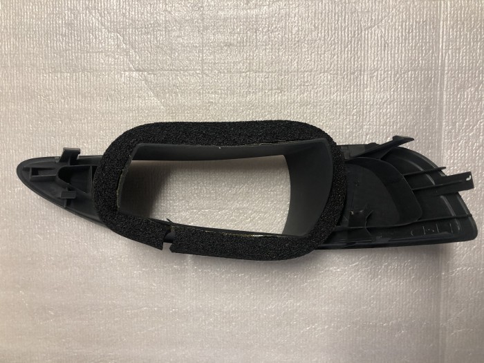 Облицовка противотуманной фары левая TOYOTA COROLLA E120 2001-2006 5212802051