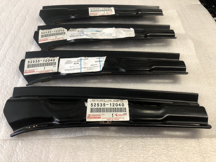 Крепеж TOYOTA Corolla E95 5253512040