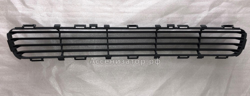 Решетка в бампер центральная TOYOTA AVENSIS T250 2003-2008 5311205050