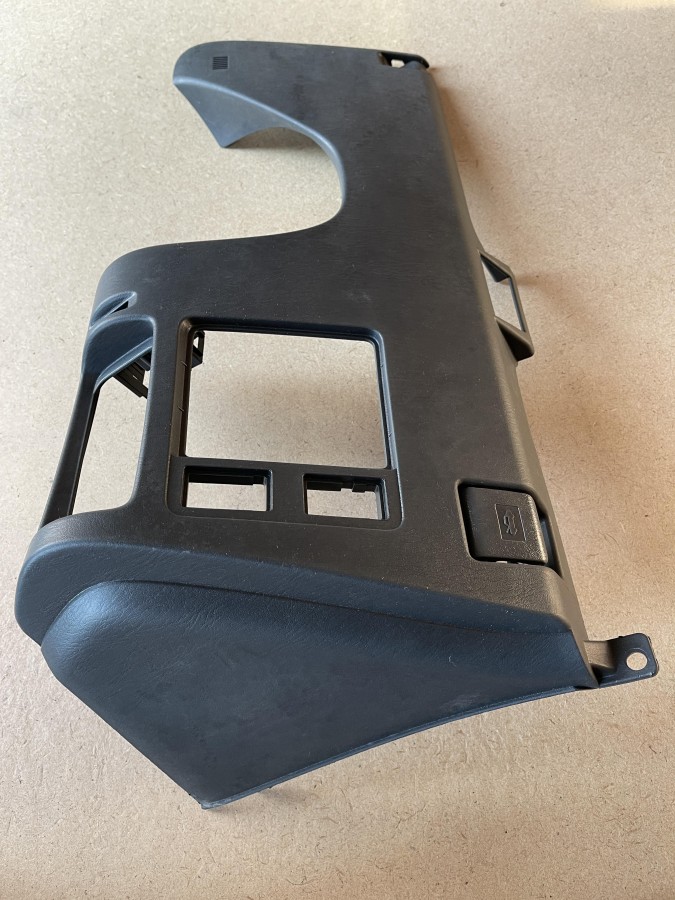 Панель над коленями водителя TOYOTA Camry V30 2001-2006 5530233090B1