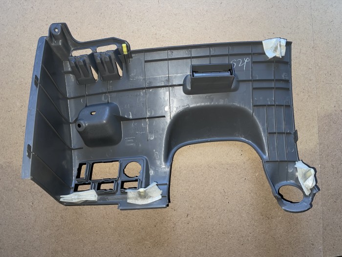 Панель подрулевая TOYOTA Land Cruiser 105  Уценка царапины! 5530260041B2