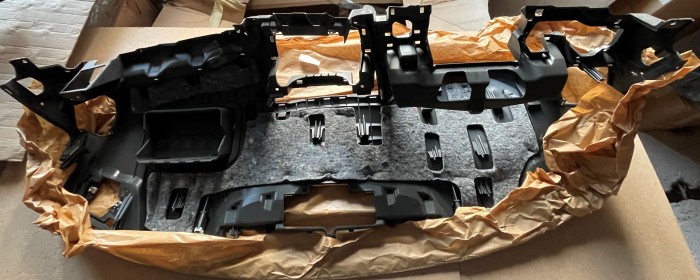 Панель приборов торпедо правый руль TOYOTA Camry V40 5540133190B0