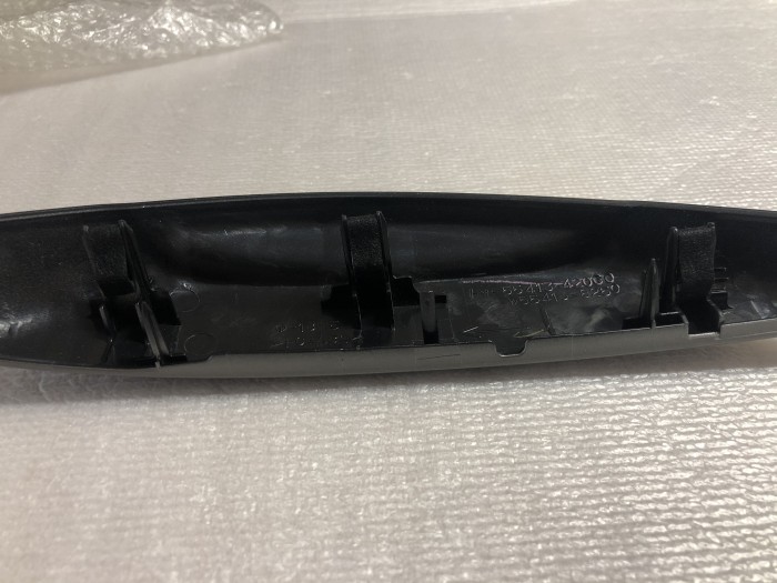 Накладка центральной консоли TOYOTA RAV 4 2000-2005 5541342060 левая