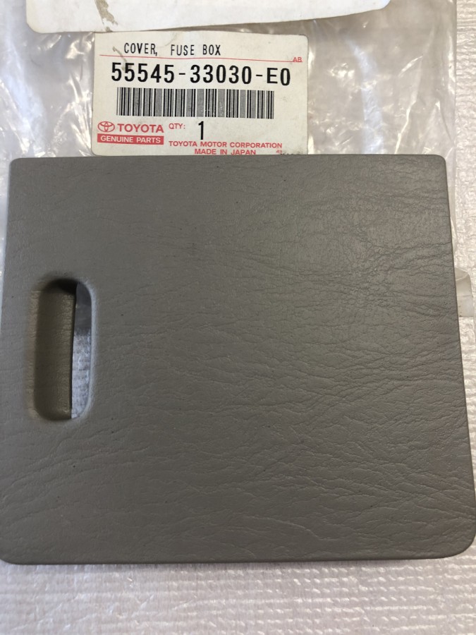 Крышка предохранителей TOYOTA Camry CV30 2001-2006 5554533030E0