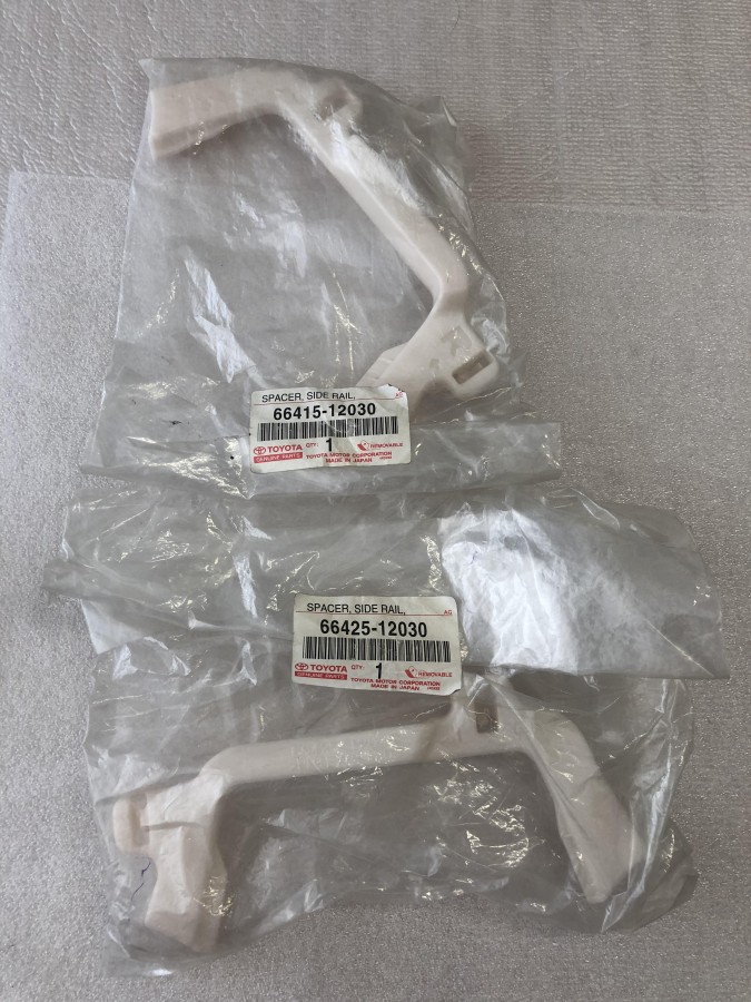 Крепеж TOYOTA Corolla E152 6642512030