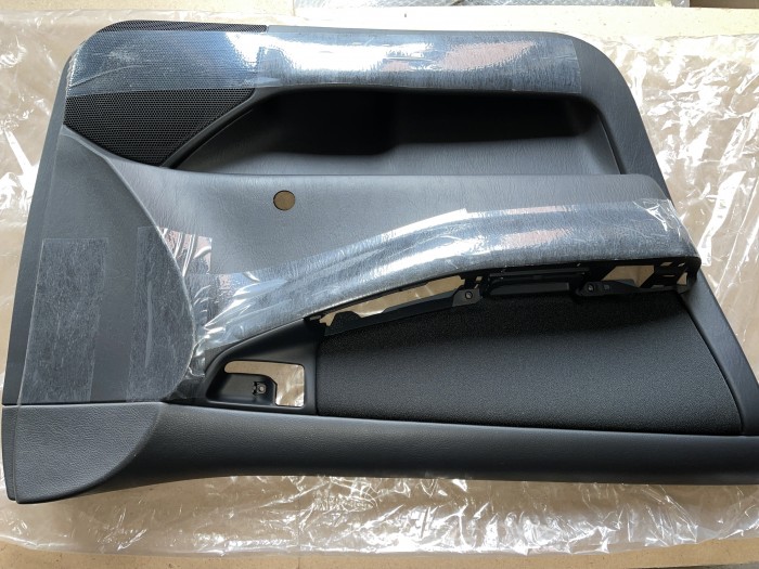 Обшивка двери передней левой TOYOTA Corolla E120 6766013030B1