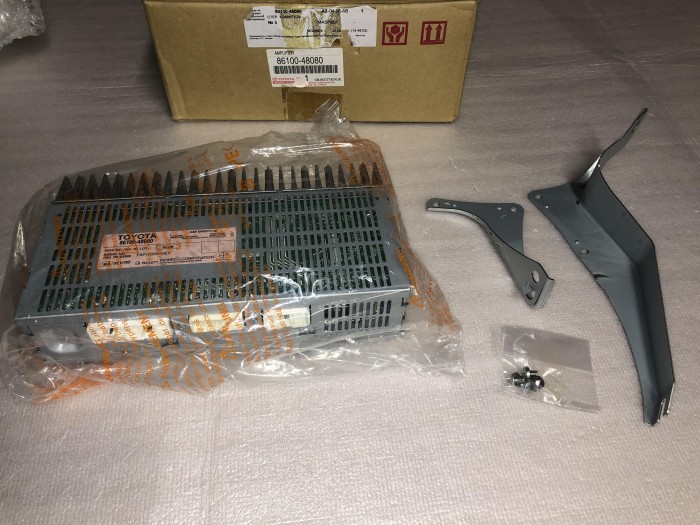 Усилитель акустической системы Lexus RX350 U30 8610048080