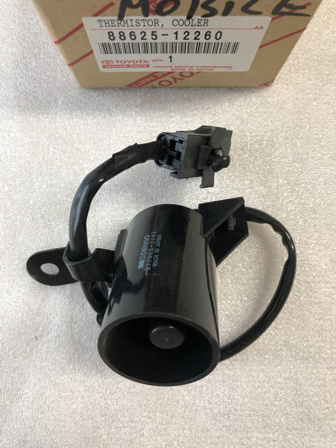 Датчик температуры окружающей среды TOYOTA Corolla E100 8862512260