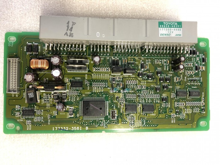 Блок управления климатом TOYOTA Land Cruiser 100 8865060391 88650-60390