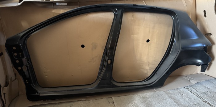 Боковина кузова левая Peugeot 307 8501A6