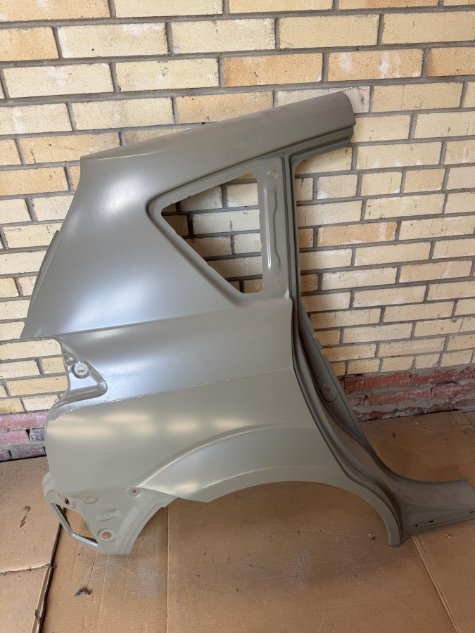 Крыло заднее правое TOYOTA COROLLA VERSO 616010F010