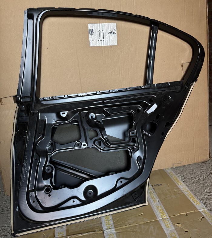 Дверь задняя правая Bmw 3-Series E90 2005-2012 41527152990