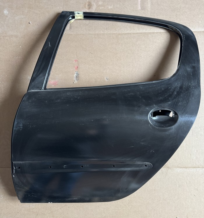 Дверь задняя левая Peugeot 206  9006.78