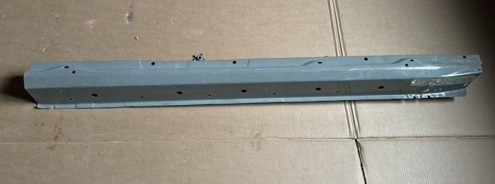 Порог правый Toyota Avensis T250 2003-2009 6140305010