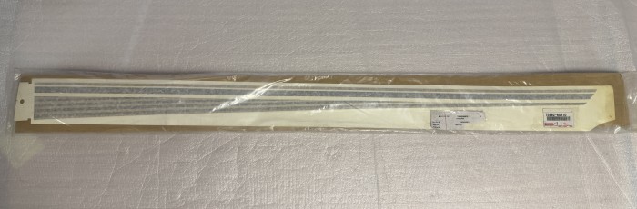 Молдинг заднего левого крыла TOYOTA Land Cruiser FZJ100 7599260A10